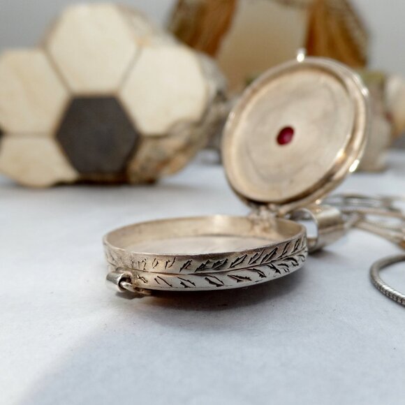 Sterling Silver Pillbox Locket Pendant - Picture 4 of 10